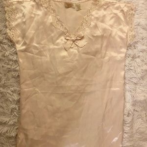 Vintage Victoria’s Secret Gold Label off white satin chemise